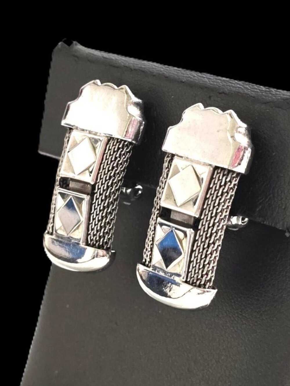 VINTAGE ESTATE SILVER MESH CLIP EARRINGS WHITING DAVIS UNIQUE UNSIGNED